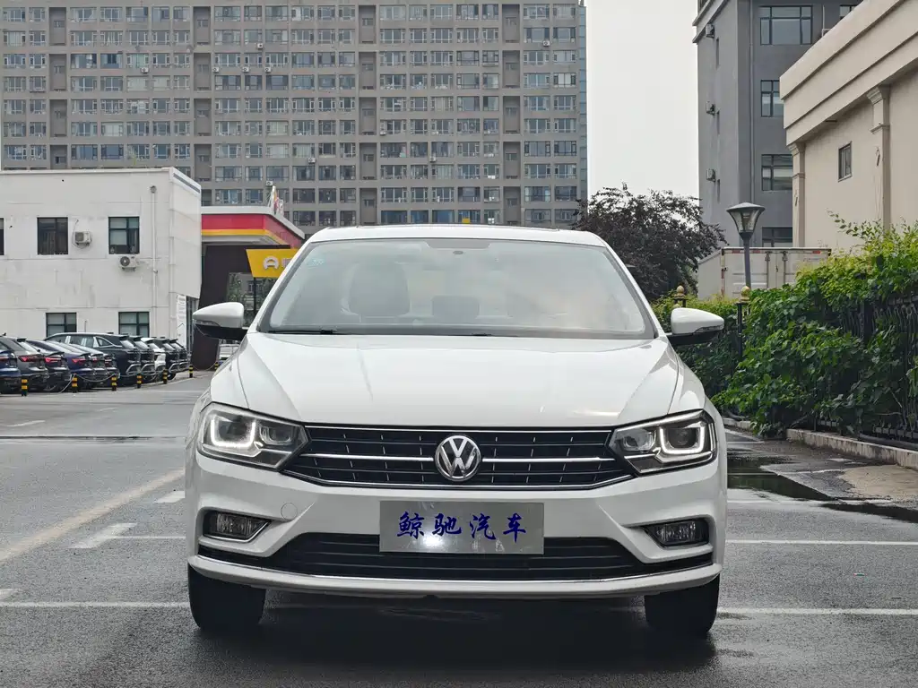 Bora 1.5 L Auto Comfort