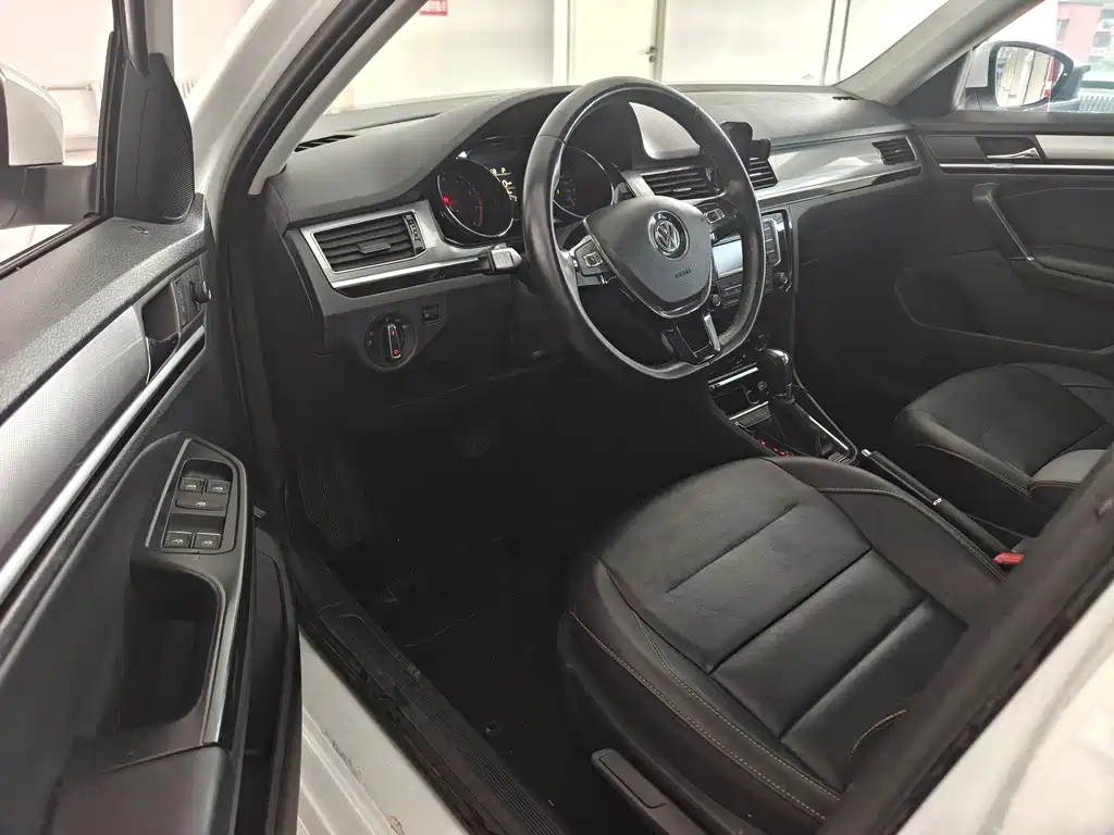Bora 1.5 L Auto Comfort