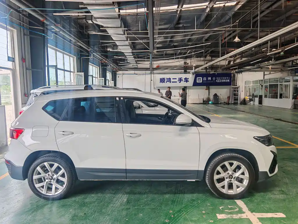 Jetta VS5 280 TSI Auto Progressive