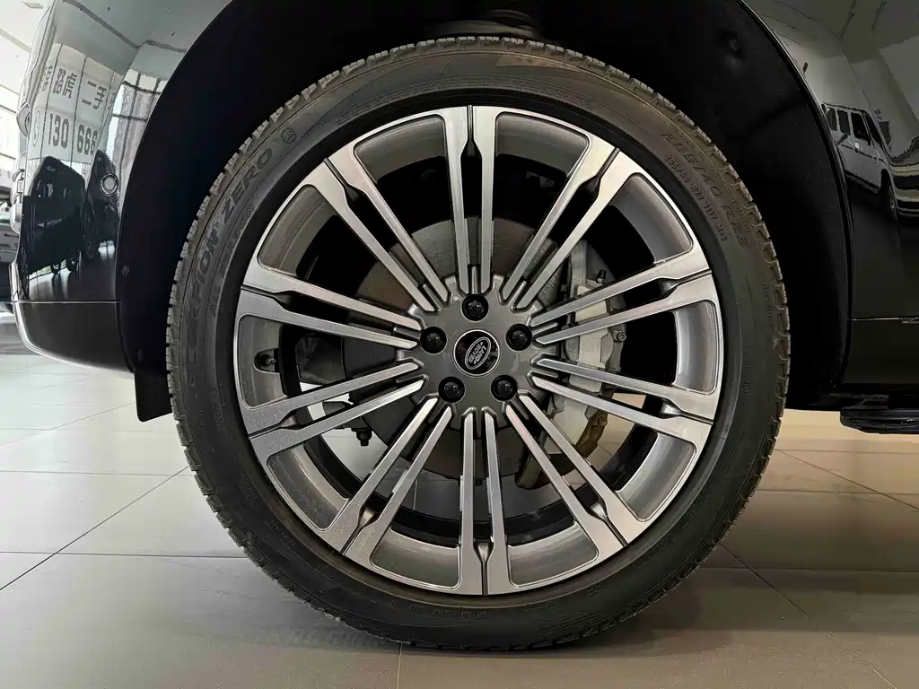 Range Rover 3.0 L6 400 PS Prosperity Extended
