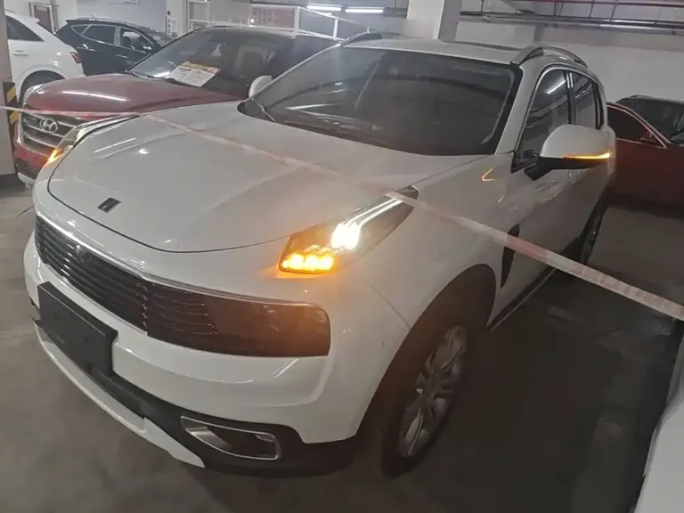 Lynk & Co 01 2.0 T 2 WD Pro CN-VI
