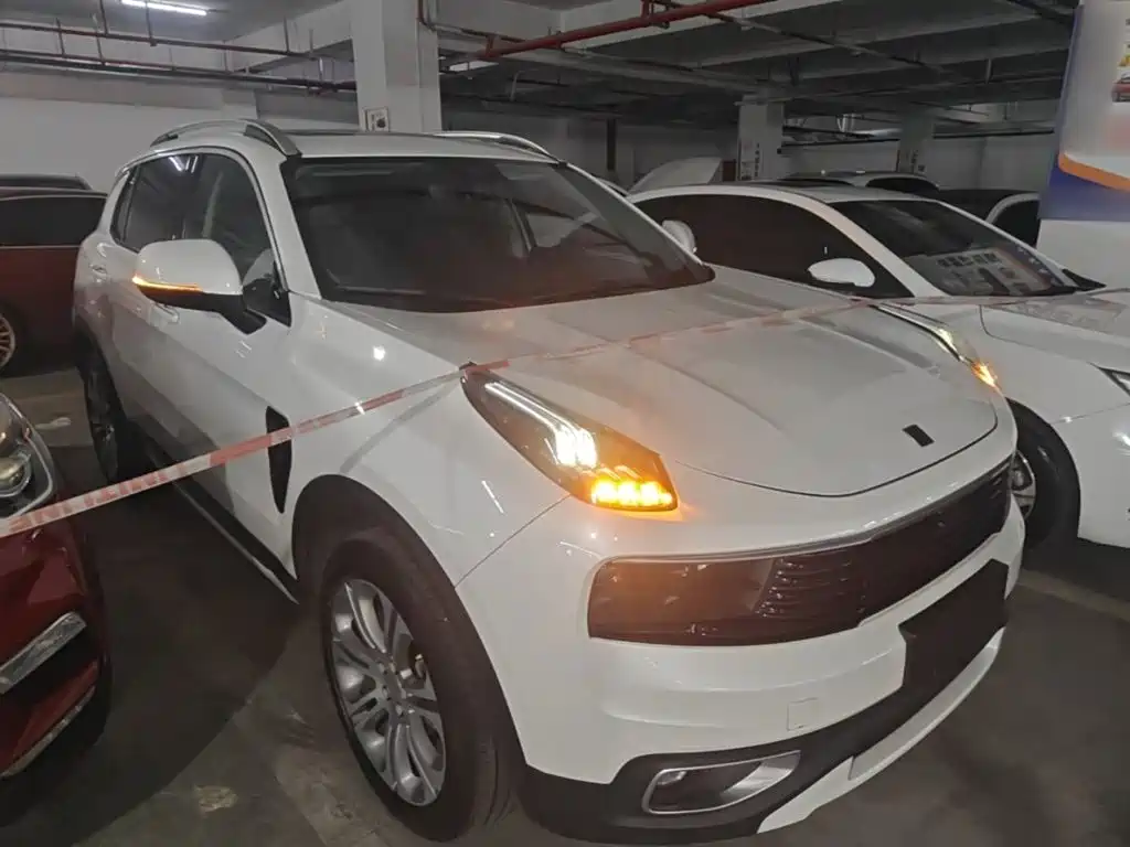 Lynk & Co 01 2.0 T 2 WD Pro CN-VI