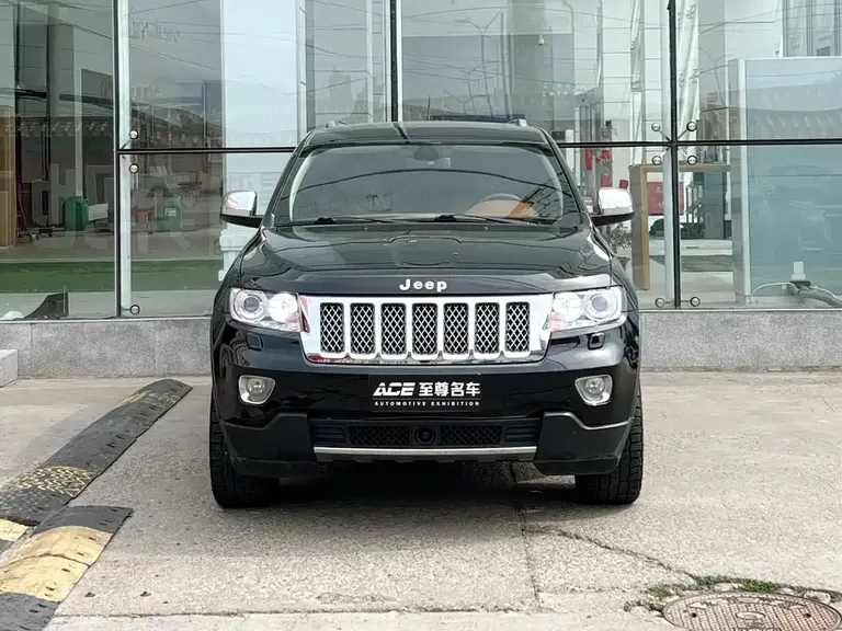 Jeep Grand Cherokee (Import) 大切诺基(进口) 2012款 5.7 L 旗舰导航版