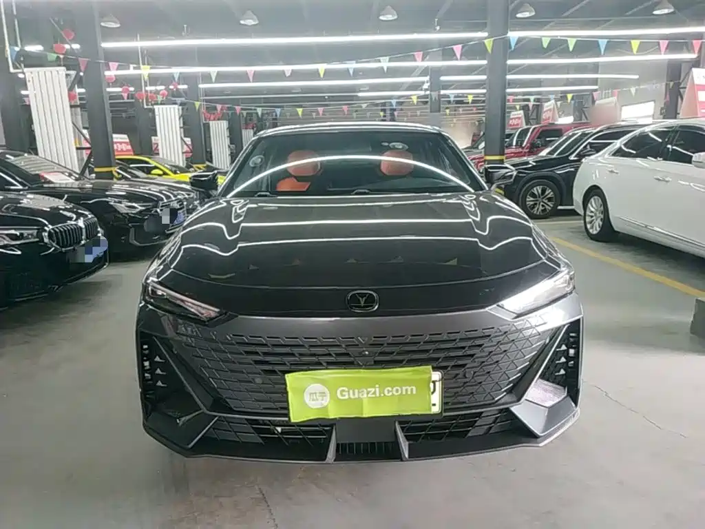 Changan UNI-V iDD Smart Electric iDD 1.5 T 113 km Smart Fun