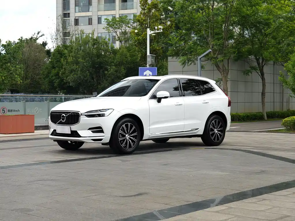 Volvo XC60 T5 4 WD Smart Ease Luxury