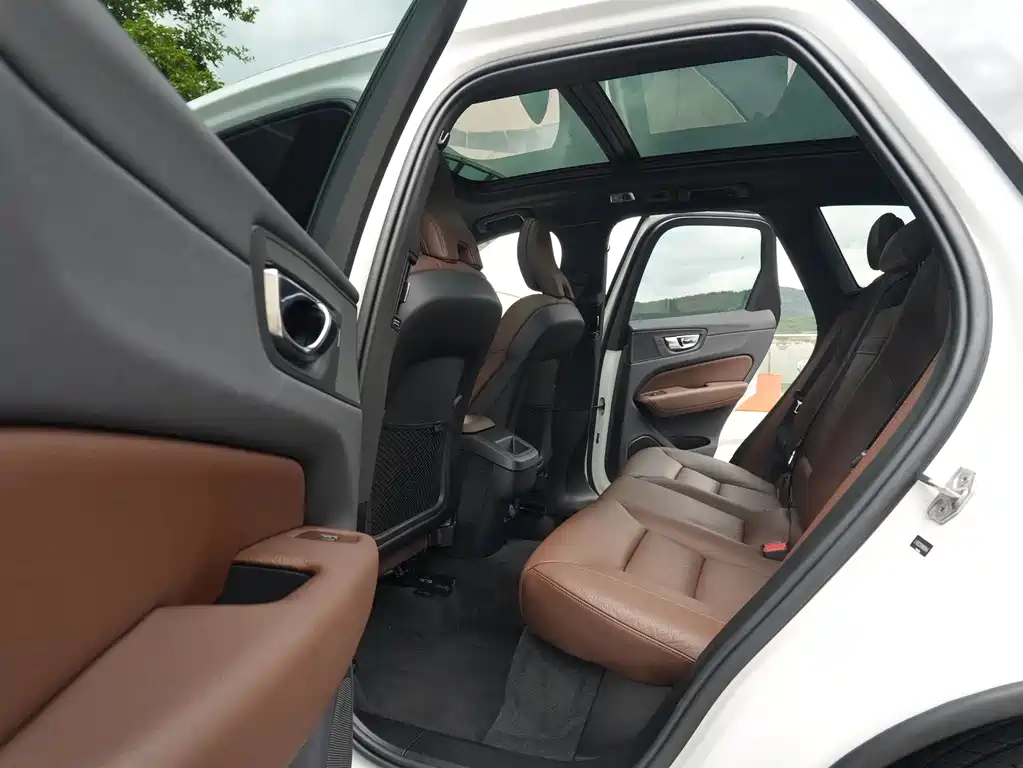 Volvo XC60 T5 4 WD Smart Ease Luxury