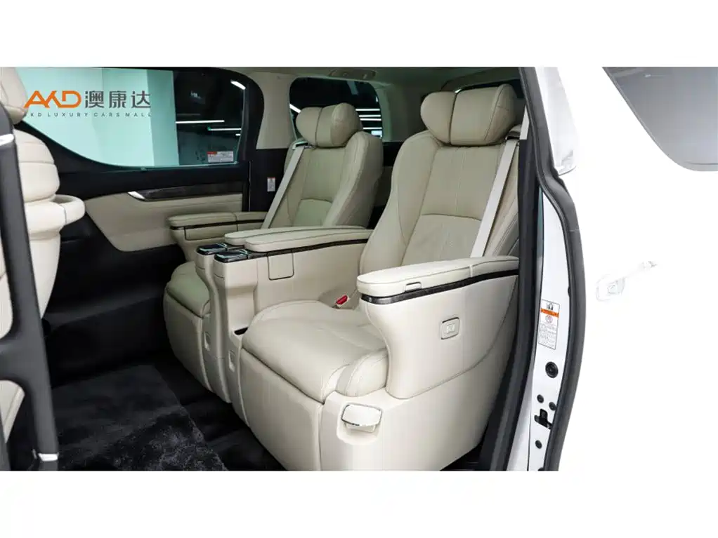 Vellfire Crown Dual Engine 2.5 L HV Distinguished