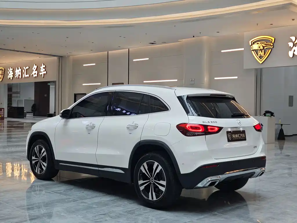 Mercedes-Benz GLA GLA 220