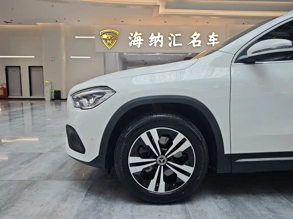 Mercedes-Benz GLA GLA 220