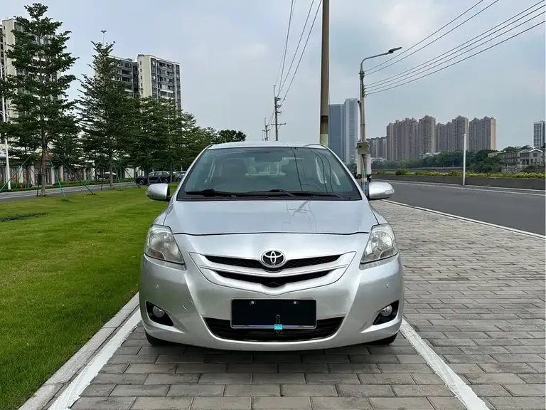 Toyota Vios 1.6 L GL-i Special Commemorative AT