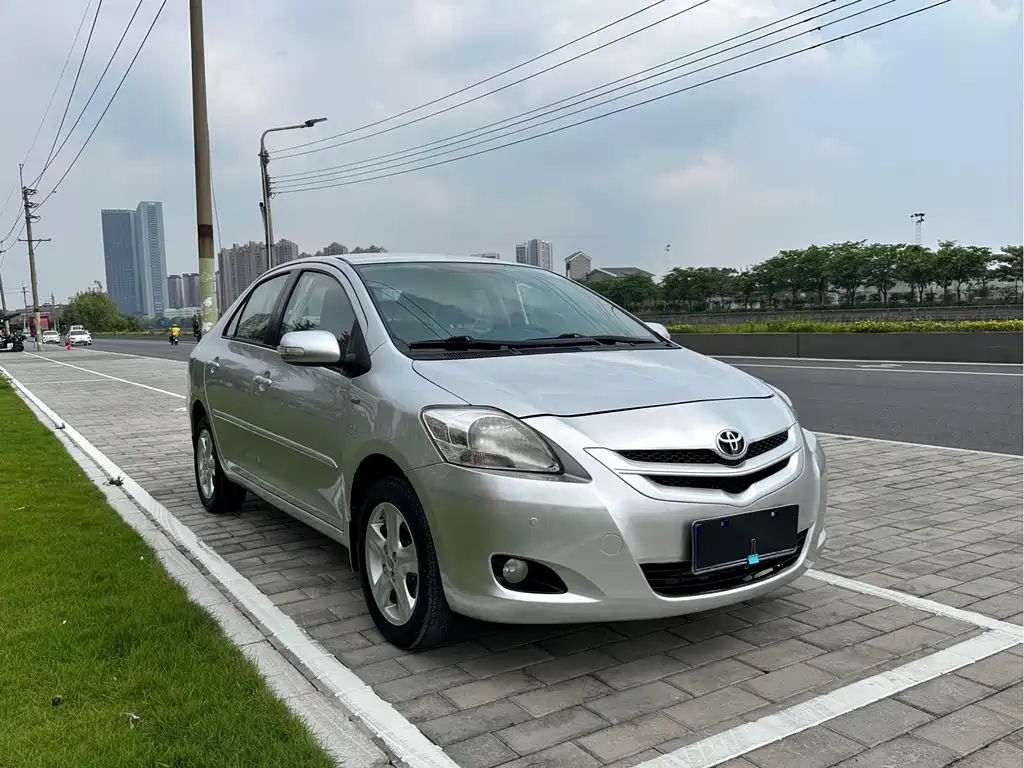 Vios 1.6 L GL-i Special Commemorative AT