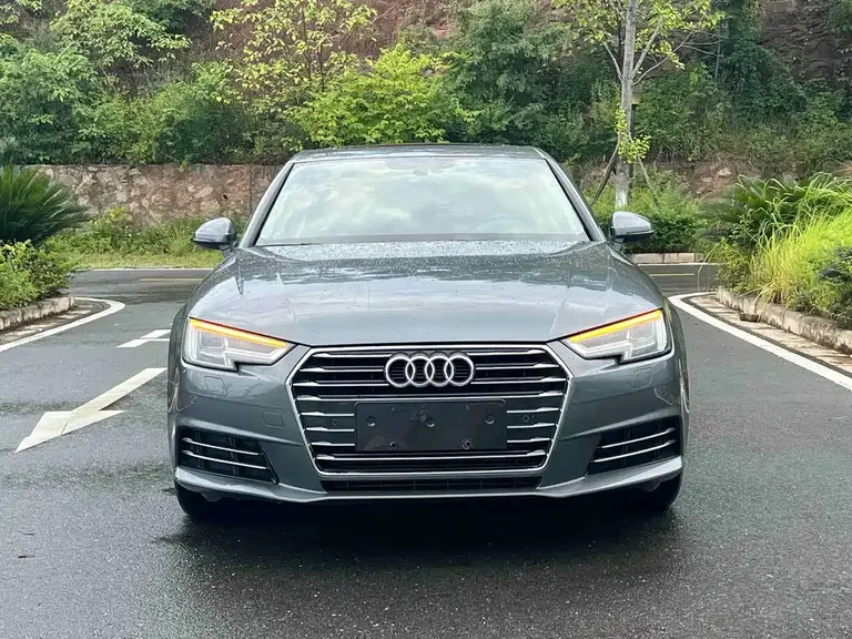 Audi A4 L 30 Anniversary 40 TFSI Progressive