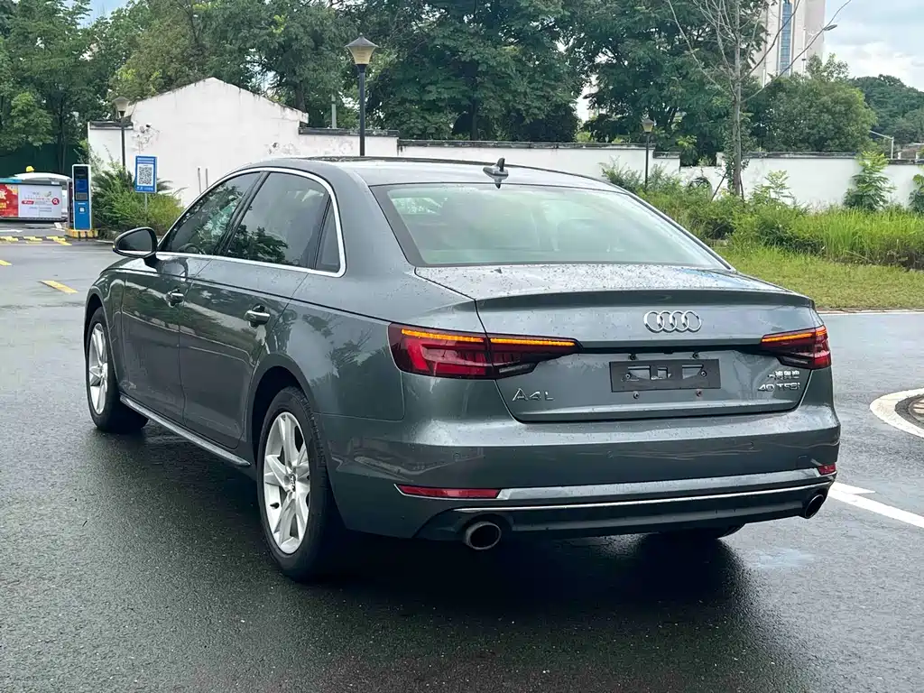 Audi A4 L 30 Anniversary 40 TFSI Progressive