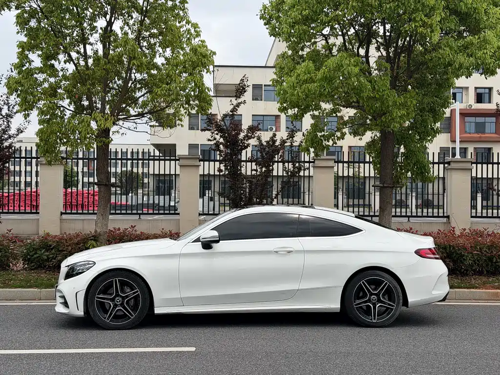 Mercedes-Benz C-Class (Import) C 260 Coupe