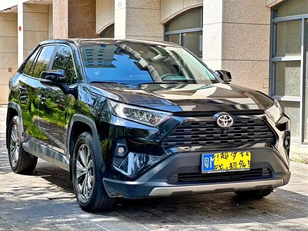 RAV4 2.0 L CVT 2 WD Style