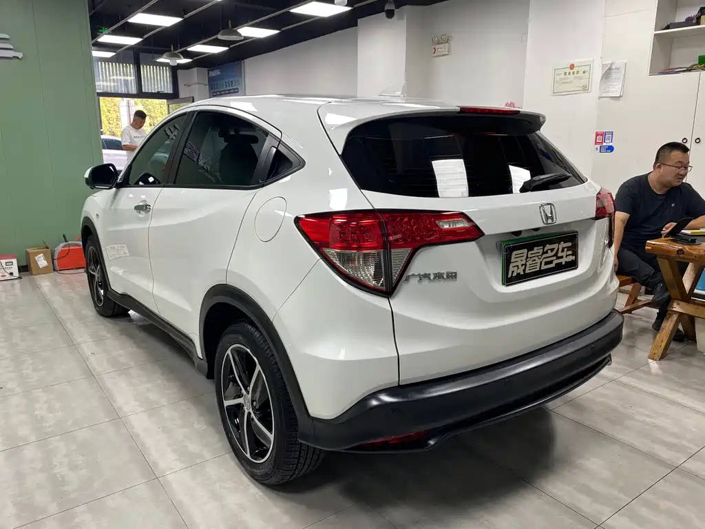 Vezel 1.5 L CVT Pioneer
