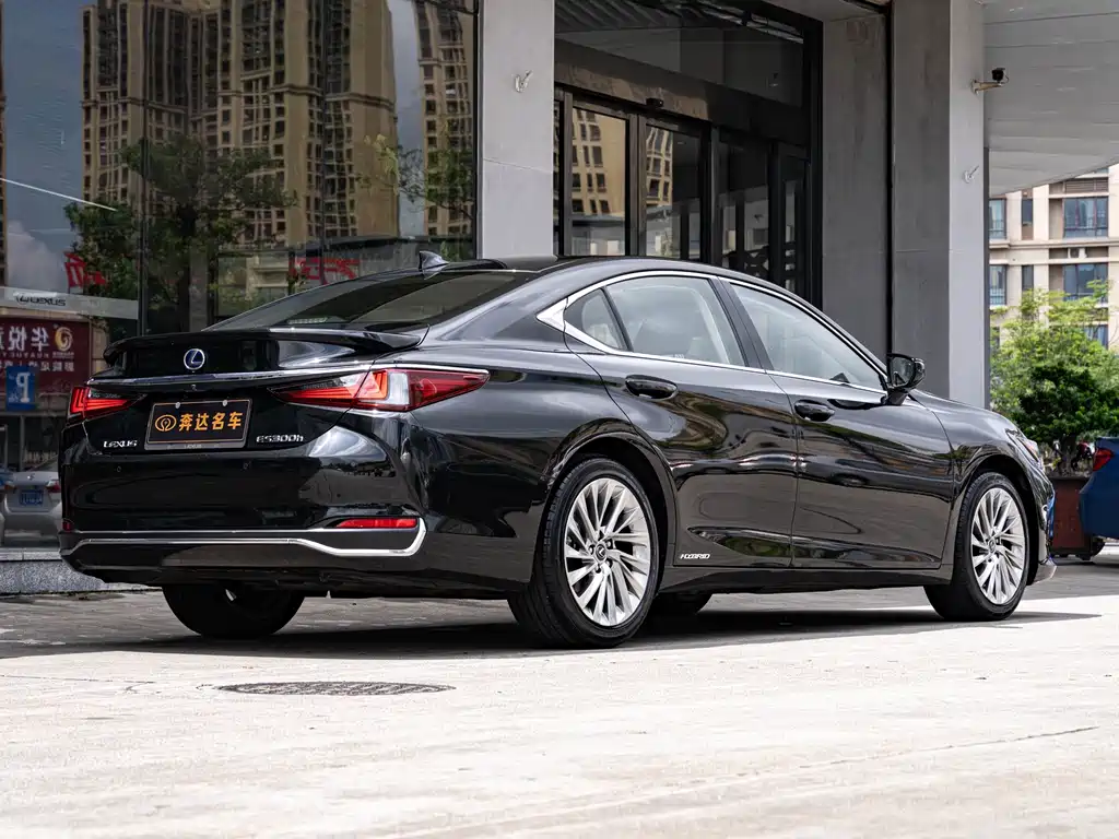 Lexus ES 300 h Executive CN-V