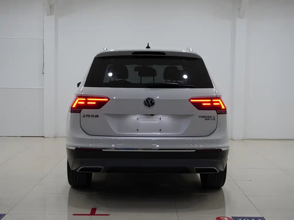 Tiguan L 380 TSI Auto 4 WD Flagship
