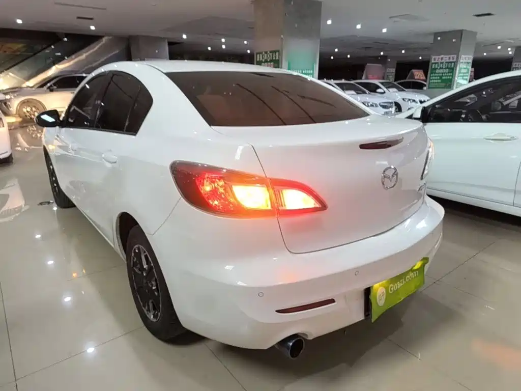 Mazda 3 Star 马自达3星骋 2015款 三厢 1.6 L 自动舒适型