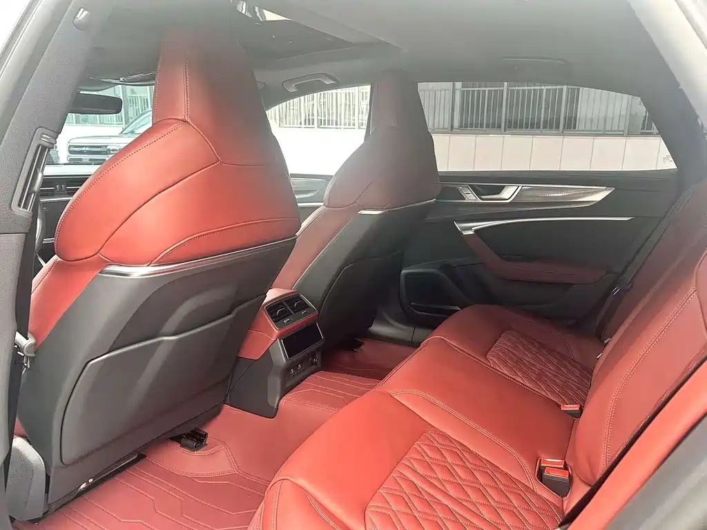 Audi A7 L 45 TFSI S-line Build Dream Crystal Flow Package