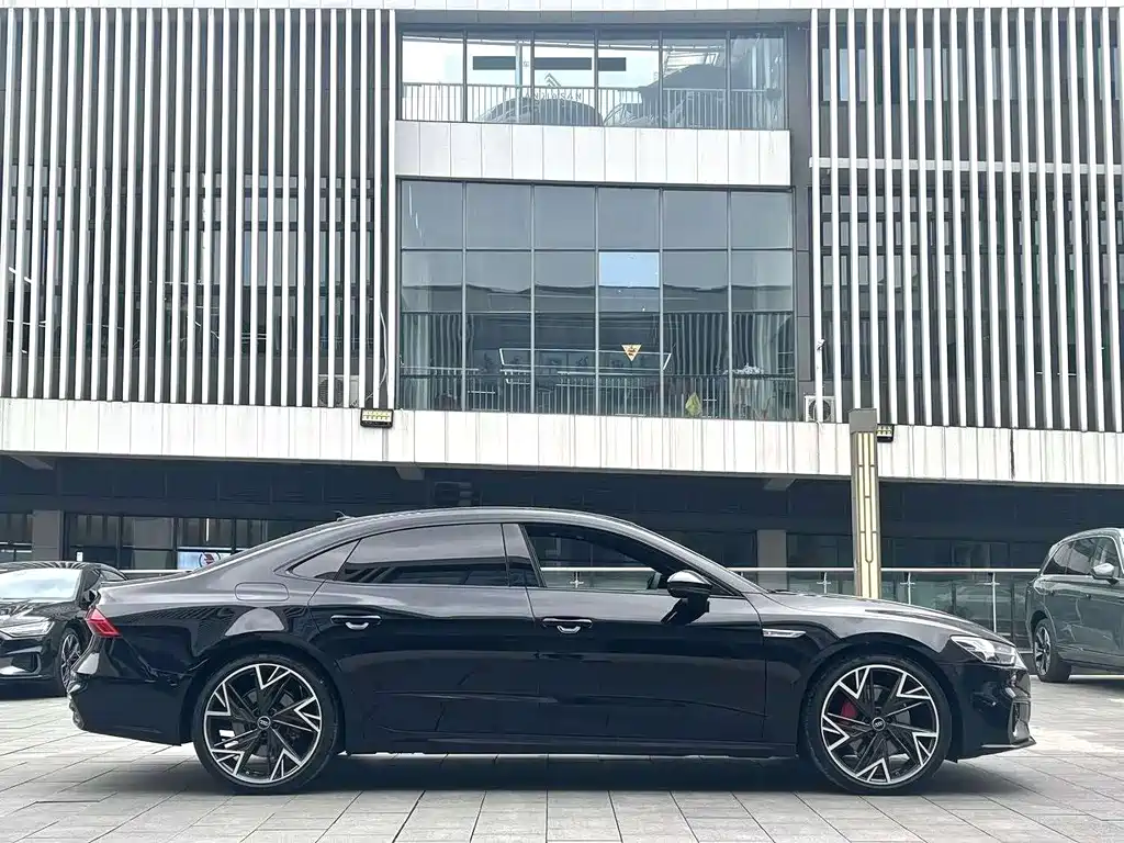 Audi A7 L 45 TFSI S-line Build Dream Crystal Flow Package