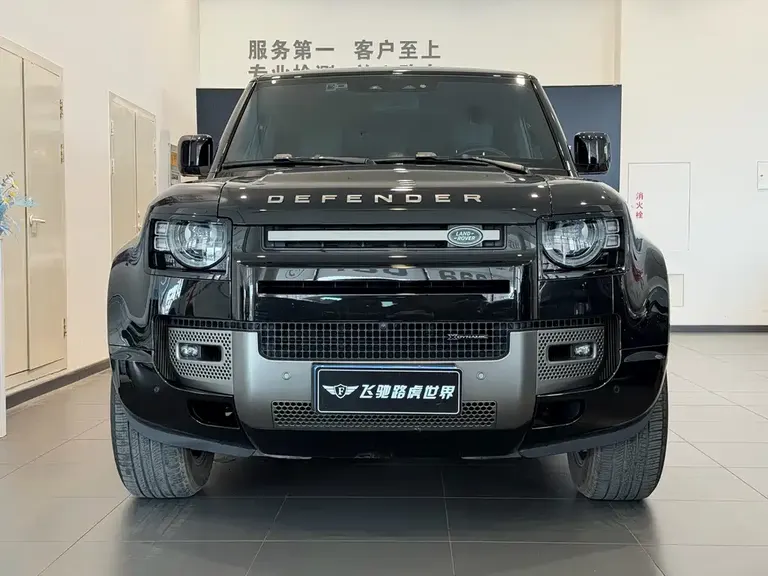 Land Rover Defender 110 3.0 T P400 X-DYNAMIC HSE