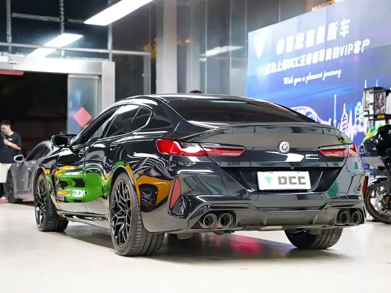 BMW M8 宝马M8 2022款 M8 四门轿跑车 雷霆版
