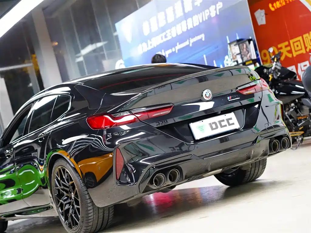 BMW M8 宝马M8 2022款 M8 四门轿跑车 雷霆版
