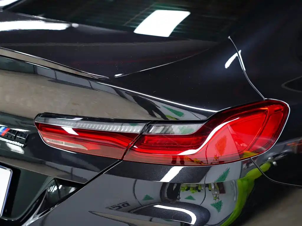 BMW M8 宝马M8 2022款 M8 四门轿跑车 雷霆版