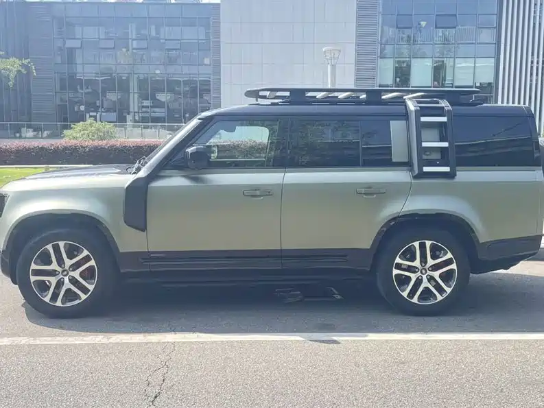 Land Rover Defender 130 3.0 T P400 X