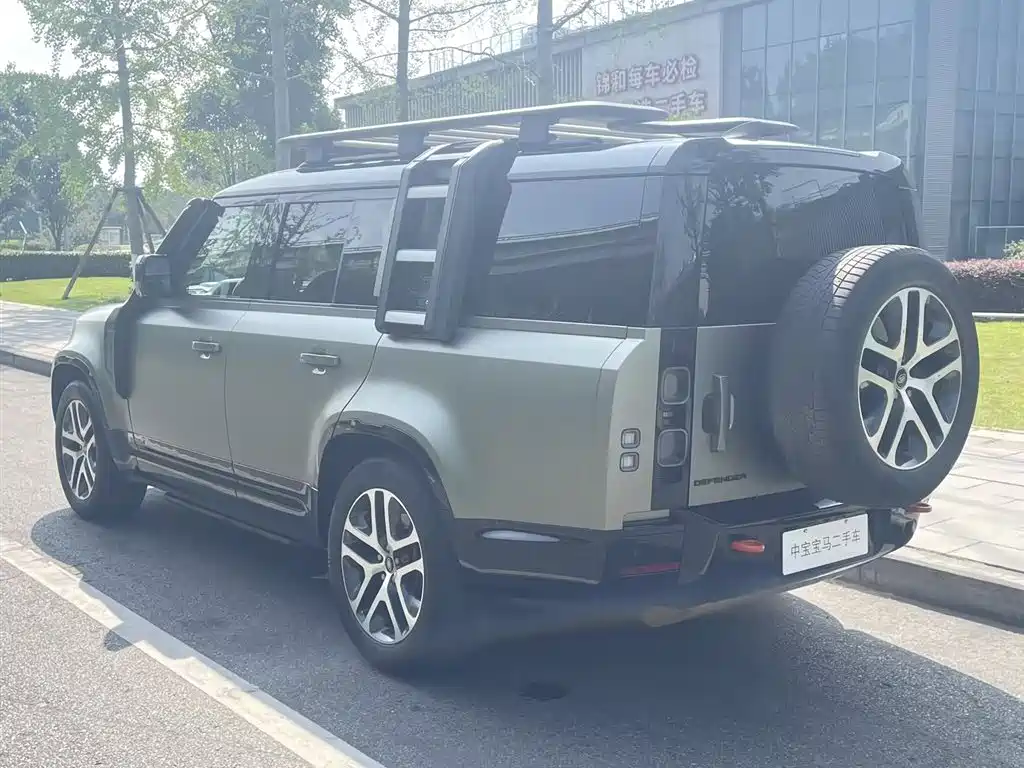 Land Rover Defender 130 3.0 T P400 X