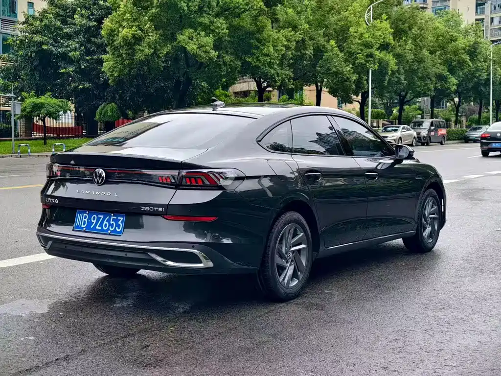 Lamando Lamando L 280 TSI DSG Dazzle Hot