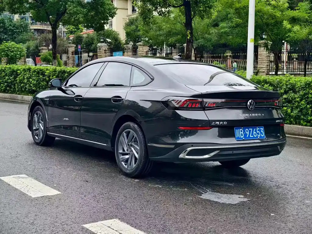 Lamando Lamando L 280 TSI DSG Dazzle Hot