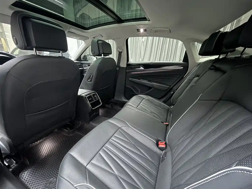 Passat 330 TSI Luxury