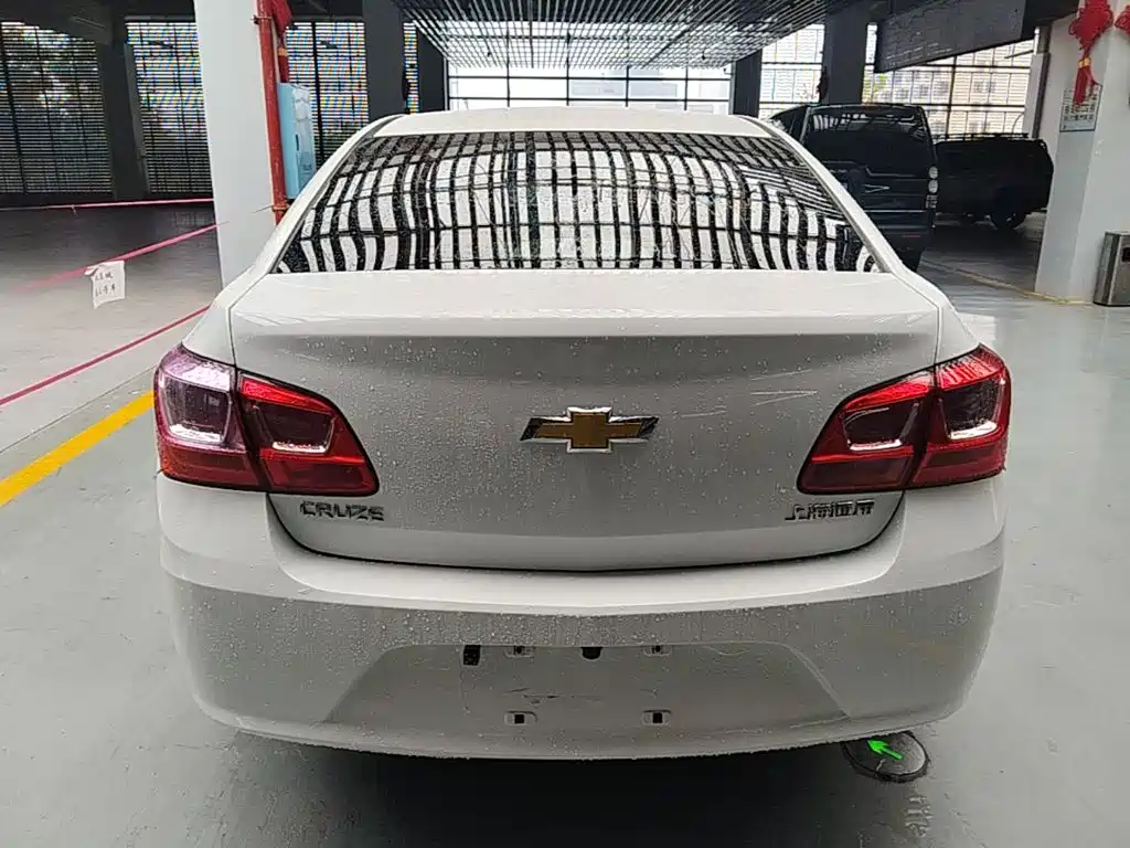 Cruze 1.5 L Classic SE MT
