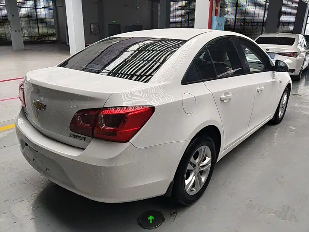 Cruze 1.5 L Classic SE MT