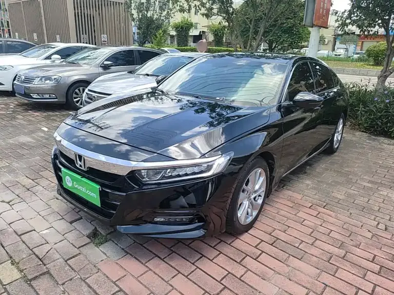 Honda Accord 260 TURBO Elite CN-VI