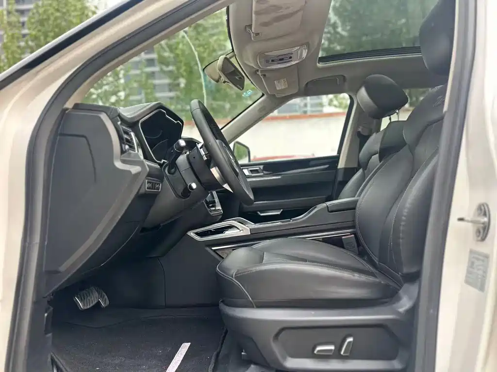 Zotye T700 1.8 T DCT Premium