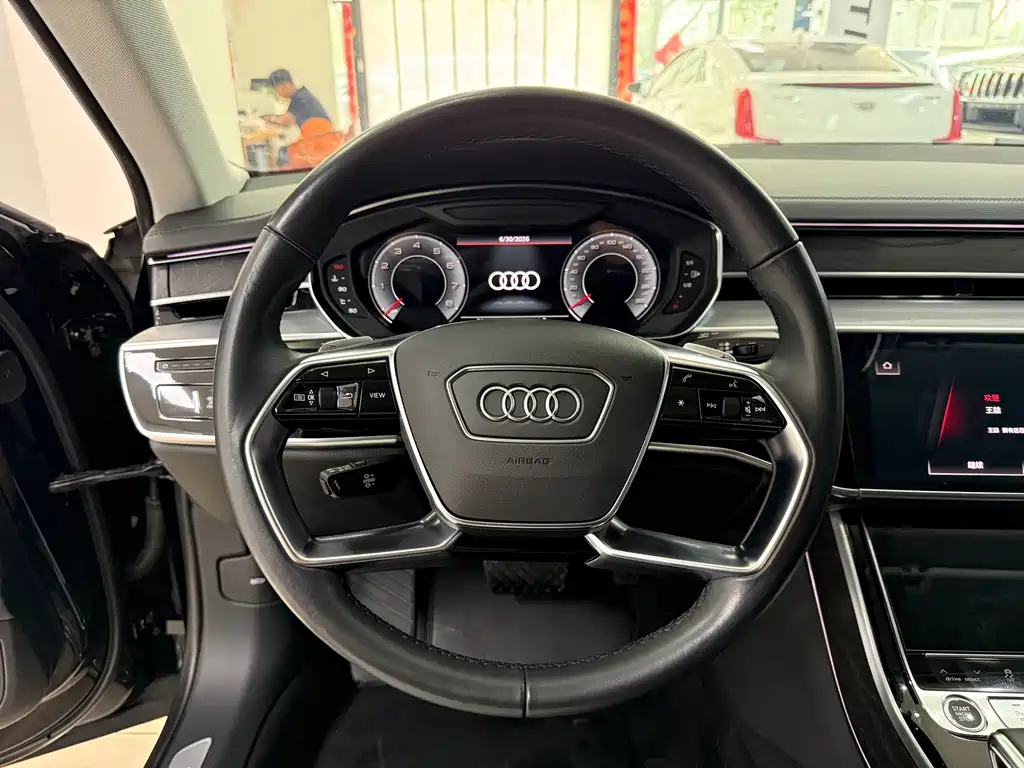 Audi A8 A8 L 50 TFSI quattro Comfort