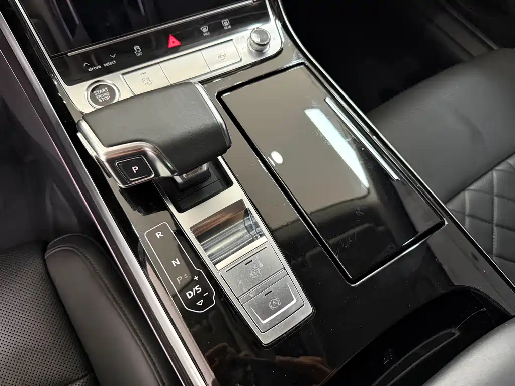 Audi A8 A8 L 50 TFSI quattro Comfort