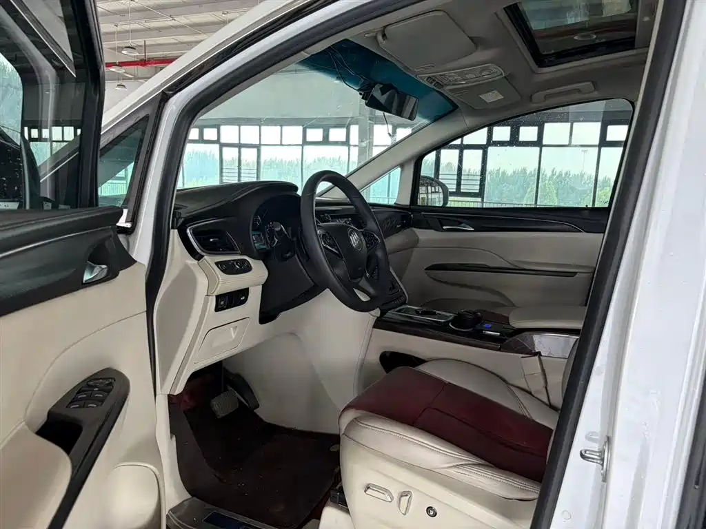 Buick GL8 ES 28 T Comfort CN-V