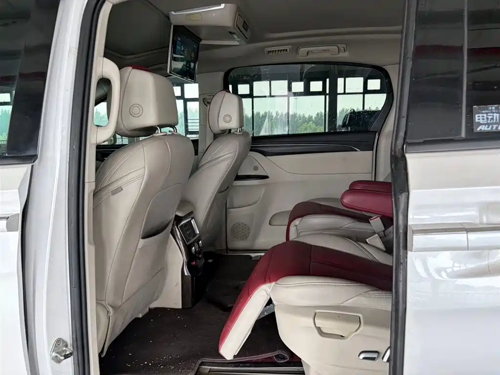 Buick GL8 ES 28 T Comfort CN-V