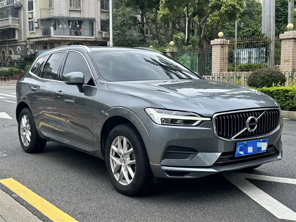 Volvo XC60 T5 4 WD Smart Ease CN-V