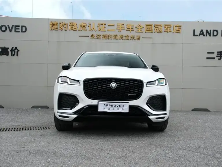 Jaguar F-PACE P250 R-Dynamic SE