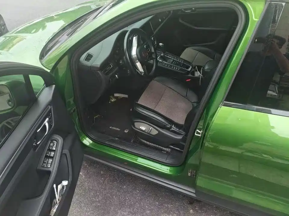 Macan Macan 2.0 T