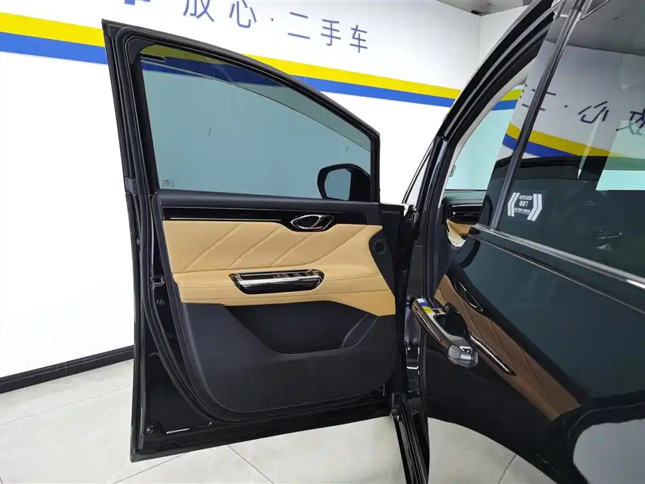 Trumpchi E8 NEV 传祺E8 PHEV 2024款 150 km MAX+