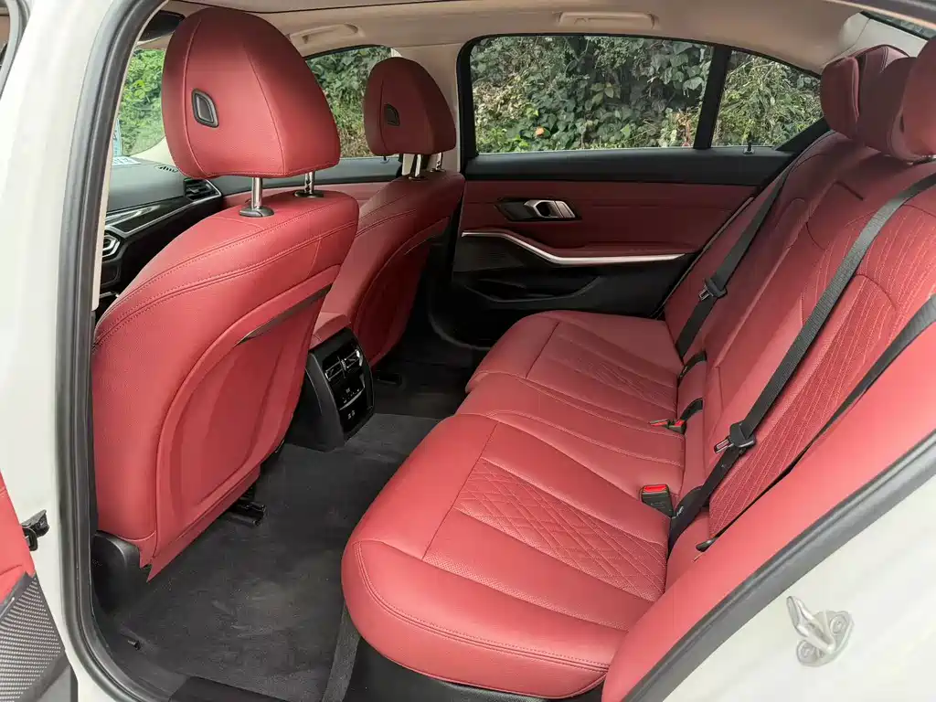 BMW 3 Series 325 i M Sport Package