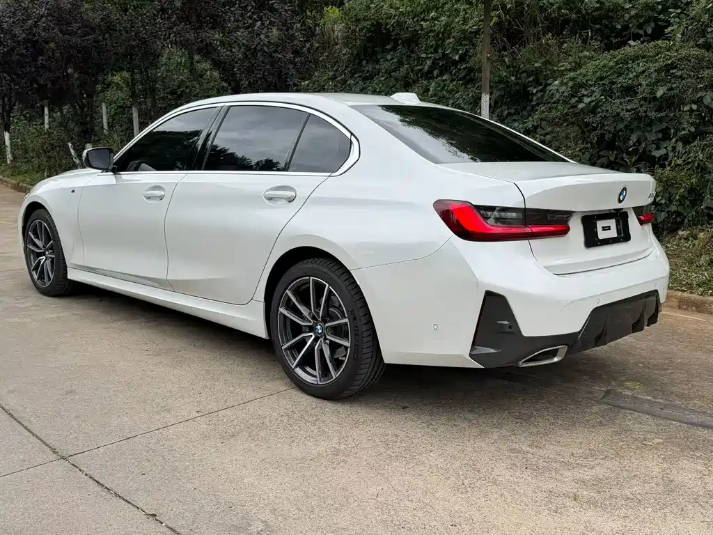 BMW 3 Series 325 i M Sport Package