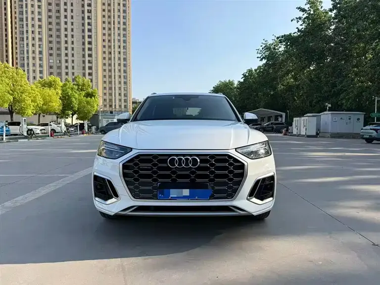 Audi Q5 L 45 T Luxury Dynamic