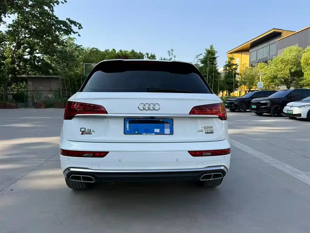 Audi Q5 L 45 T Luxury Dynamic